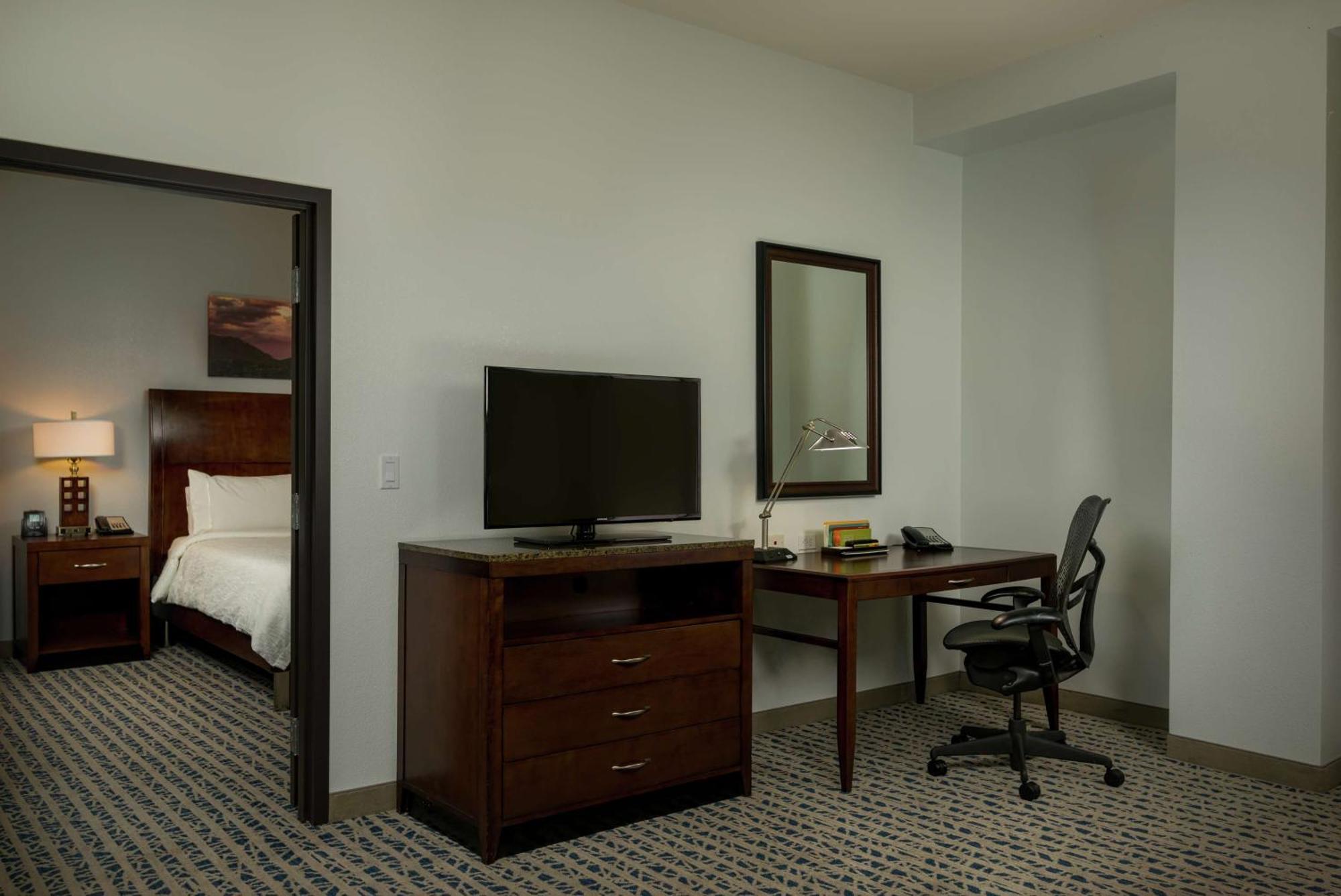 Hilton Garden Inn Phoenix Airport North Eksteriør billede