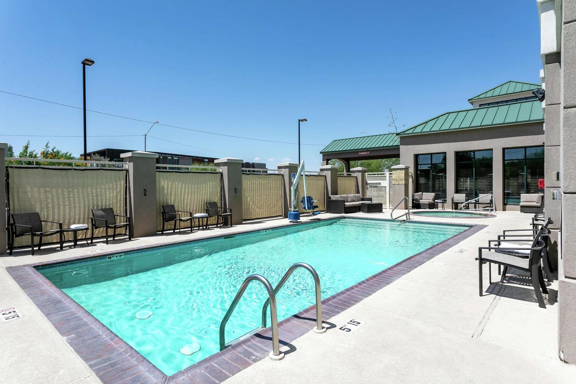 Hilton Garden Inn Phoenix Airport North Eksteriør billede
