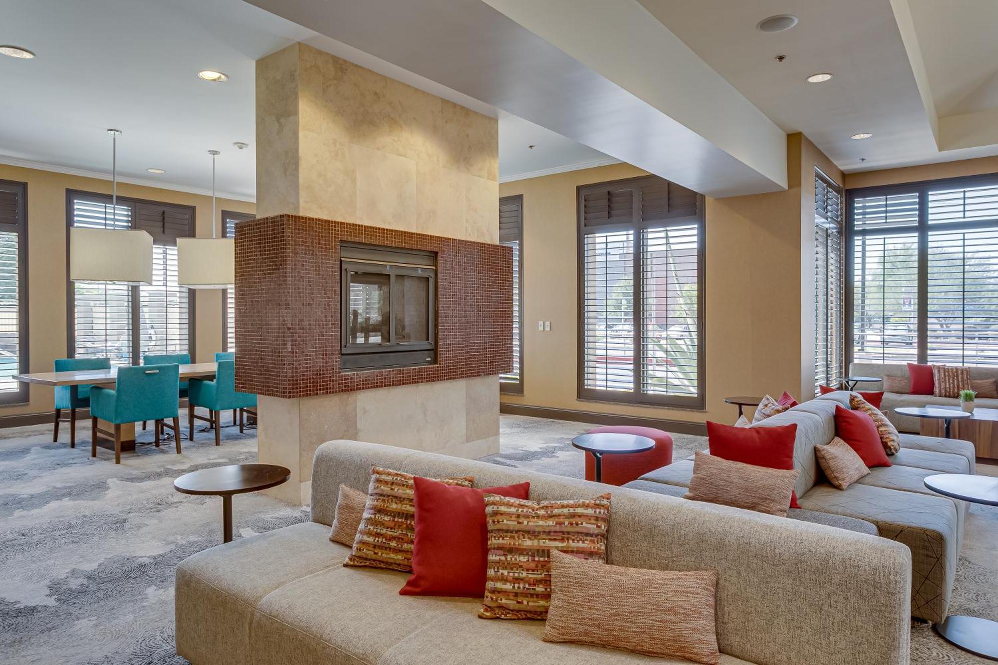 Hilton Garden Inn Phoenix Airport North Eksteriør billede